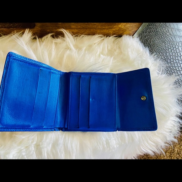 LV Blue Epi Porte Tresor Etui Trifold Wallet - Picture 3 of 7